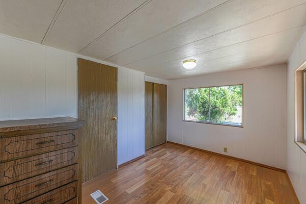 Detail Gallery Image 7 of 30 For 118 Paddon Rd, Royal Oaks,  CA 95076 - 2 Beds | 1 Baths