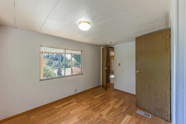 Detail Gallery Image 8 of 30 For 118 Paddon Rd, Royal Oaks,  CA 95076 - 2 Beds | 1 Baths