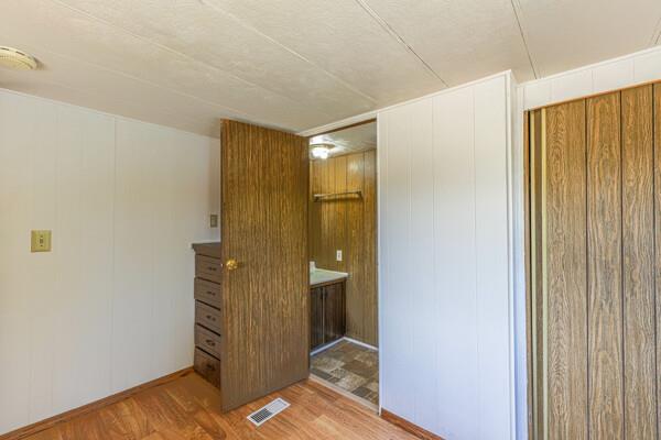 Detail Gallery Image 9 of 30 For 118 Paddon Rd, Royal Oaks,  CA 95076 - 2 Beds | 1 Baths