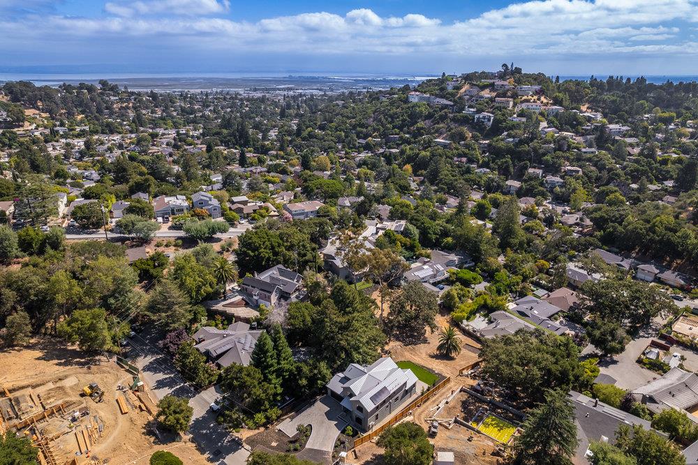 Detail Gallery Image 58 of 60 For 121 Dolton Ave, San Carlos,  CA 94070 - 5 Beds | 4/1 Baths