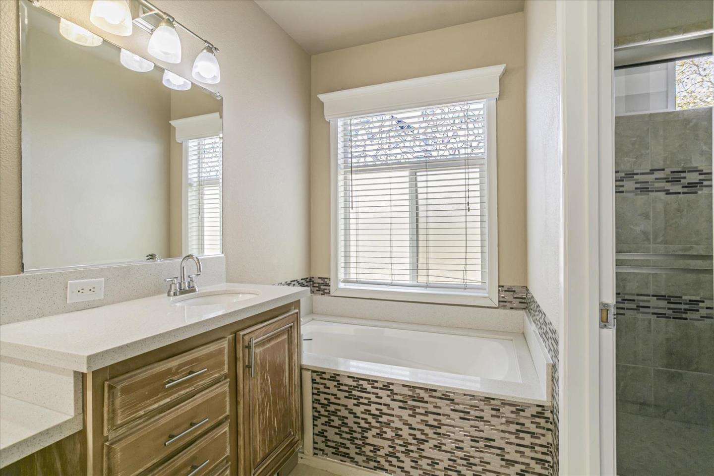 Detail Gallery Image 31 of 38 For 575 San Pedro Ave #56,  Morgan Hill,  CA 95037 - 3 Beds | 2 Baths