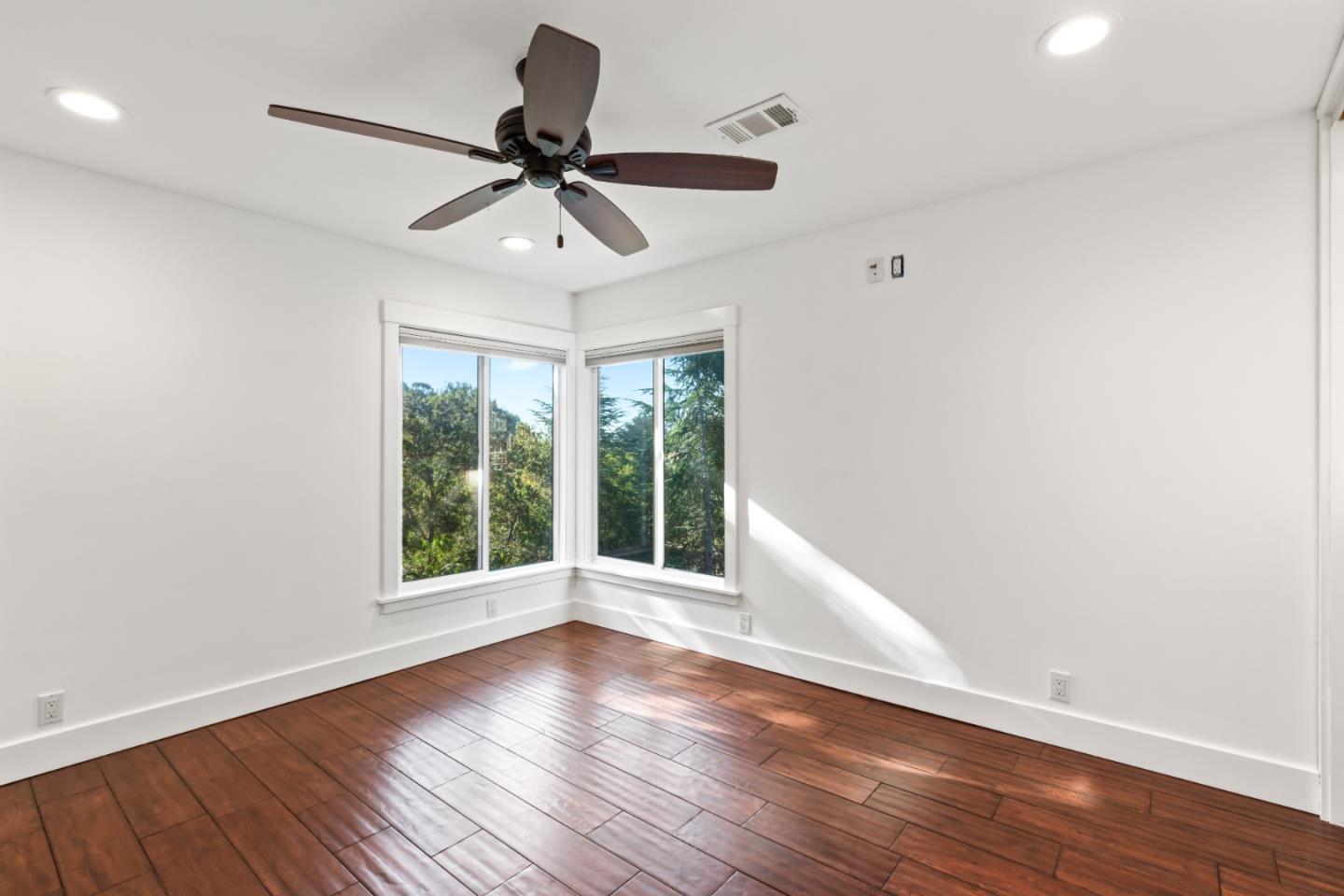 9560 Alcala Avenue, Oakland, California 94605, 2 Bedrooms Bedrooms, ,1 BathroomBathrooms,Residential,For Sale,9560 Alcala Avenue,ML81980823