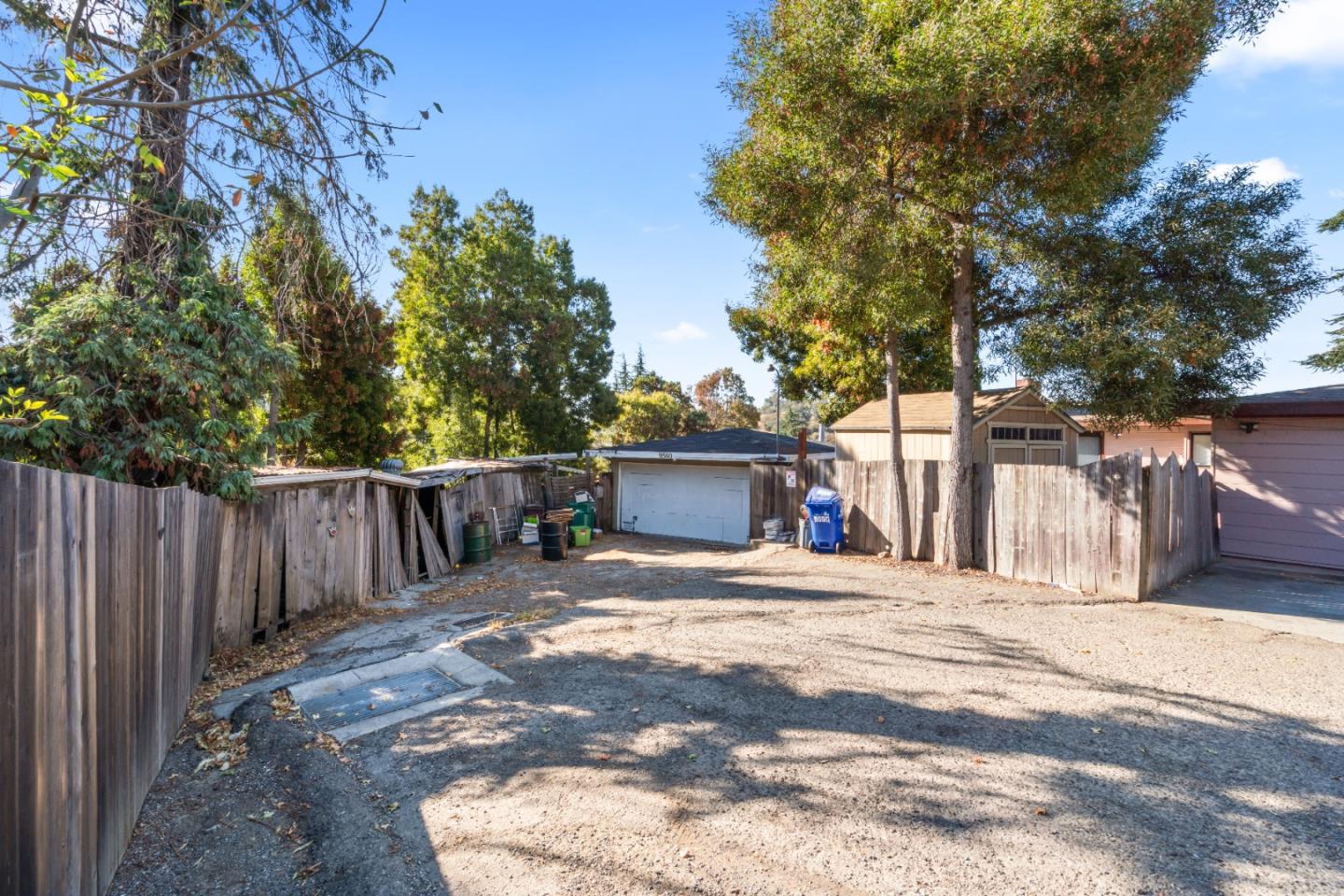 9560 Alcala Avenue, Oakland, California 94605, 2 Bedrooms Bedrooms, ,1 BathroomBathrooms,Residential,For Sale,9560 Alcala Avenue,ML81980823