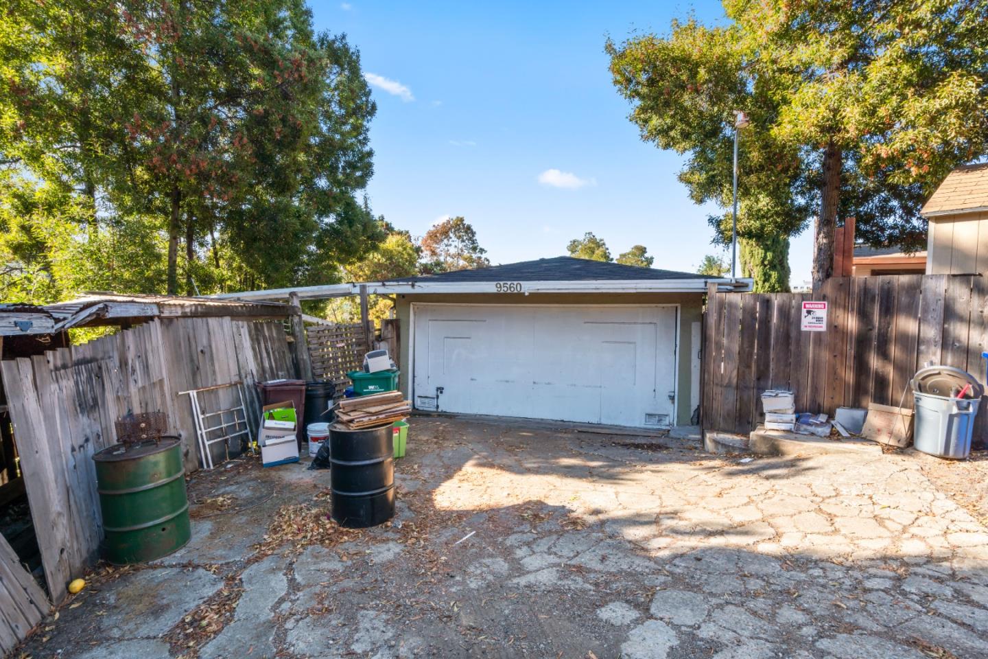 9560 Alcala Avenue, Oakland, California 94605, 2 Bedrooms Bedrooms, ,1 BathroomBathrooms,Residential,For Sale,9560 Alcala Avenue,ML81980823