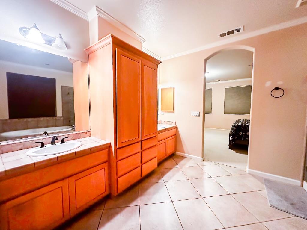 Detail Gallery Image 25 of 32 For 1548 Verona Ct, Salinas,  CA 93905 - 4 Beds | 3/1 Baths