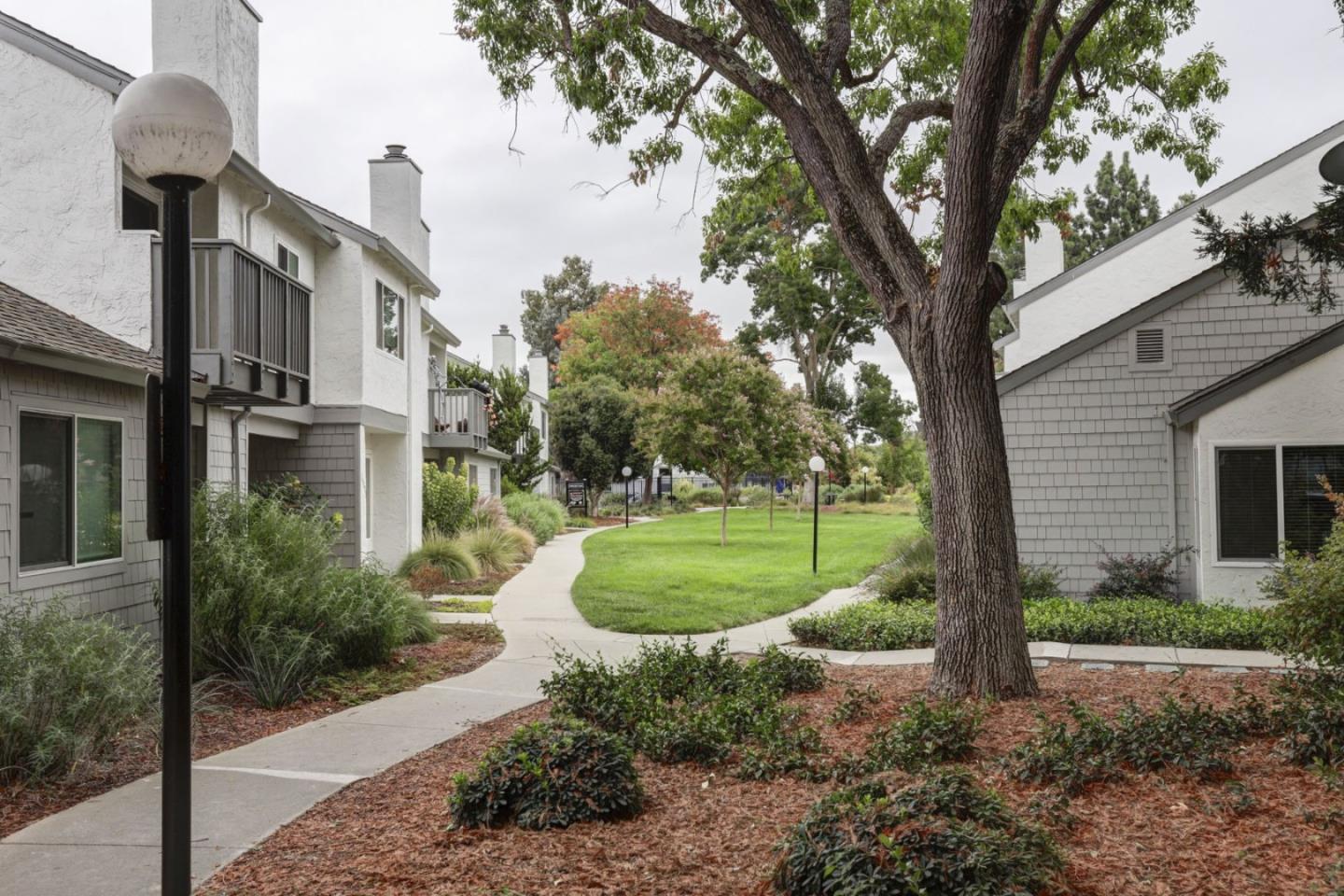 Detail Gallery Image 3 of 32 For 15093 Yosemite, Morgan Hill,  CA 95037 - 2 Beds | 1/1 Baths