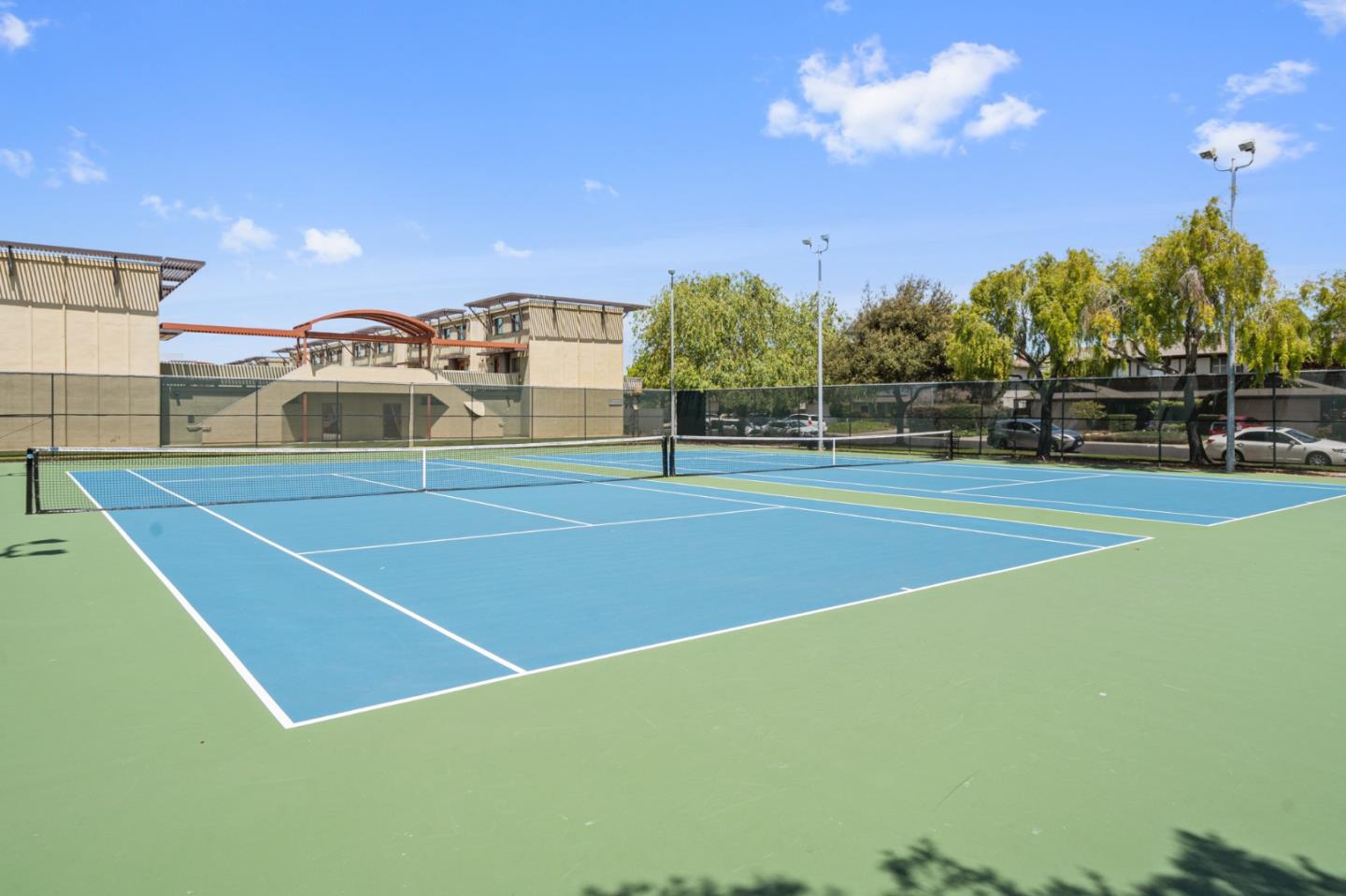 Detail Gallery Image 38 of 56 For 3207 Admiralty Ln, Foster City,  CA 94404 - 2 Beds | 1/1 Baths