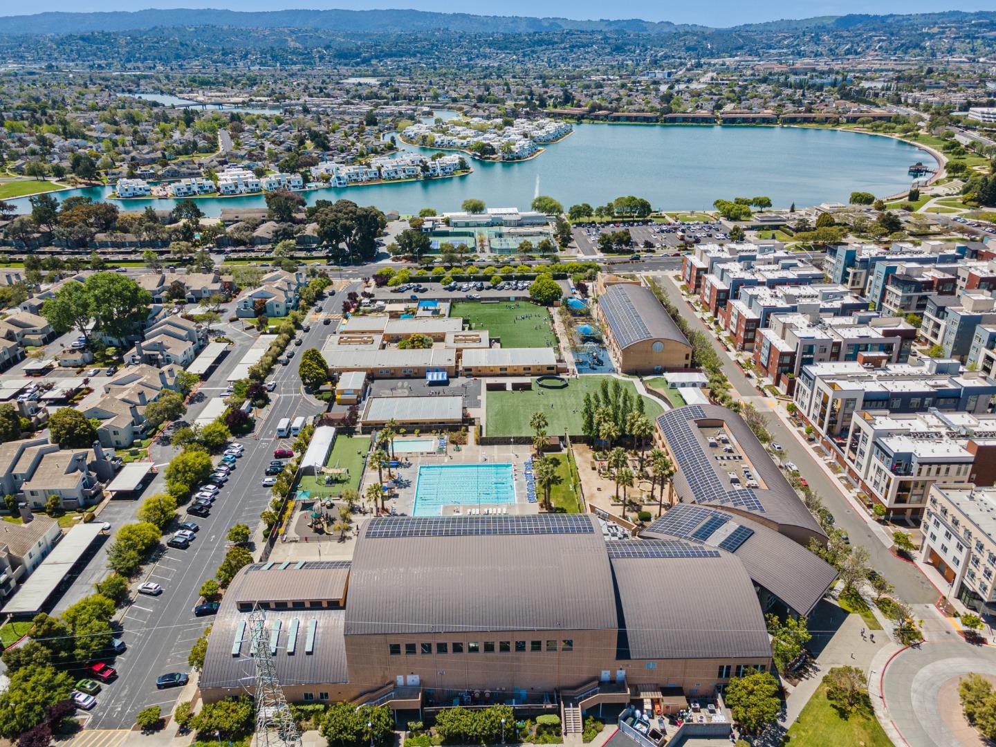 Detail Gallery Image 50 of 56 For 3207 Admiralty Ln, Foster City,  CA 94404 - 2 Beds | 1/1 Baths