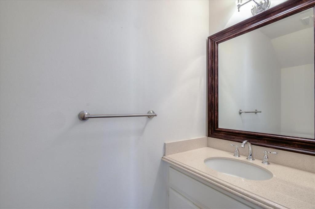 Detail Gallery Image 18 of 25 For 2315 Armada Way, San Mateo,  CA 94404 - 2 Beds | 2/1 Baths