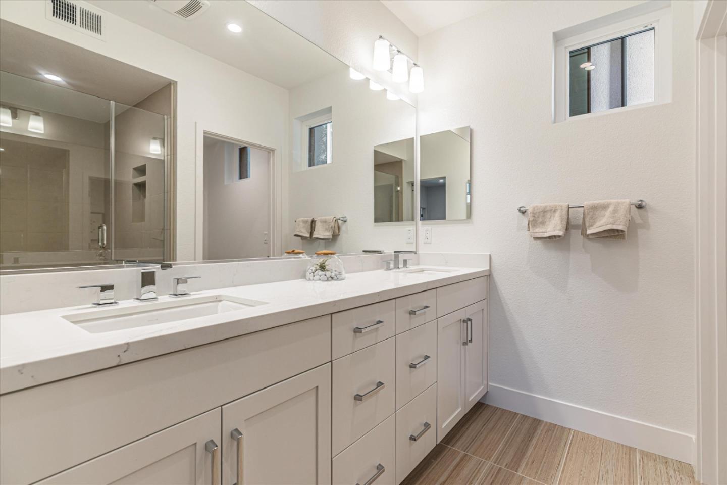 Detail Gallery Image 14 of 28 For 13154 Sepulveda Cir, Los Gatos,  CA 95032 - 1 Beds | 1/1 Baths