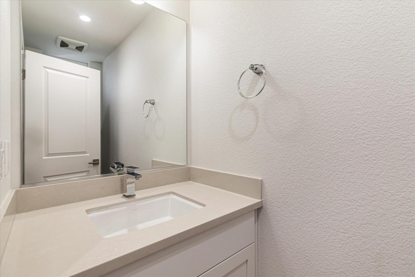 Detail Gallery Image 15 of 28 For 13154 Sepulveda Cir, Los Gatos,  CA 95032 - 1 Beds | 1/1 Baths