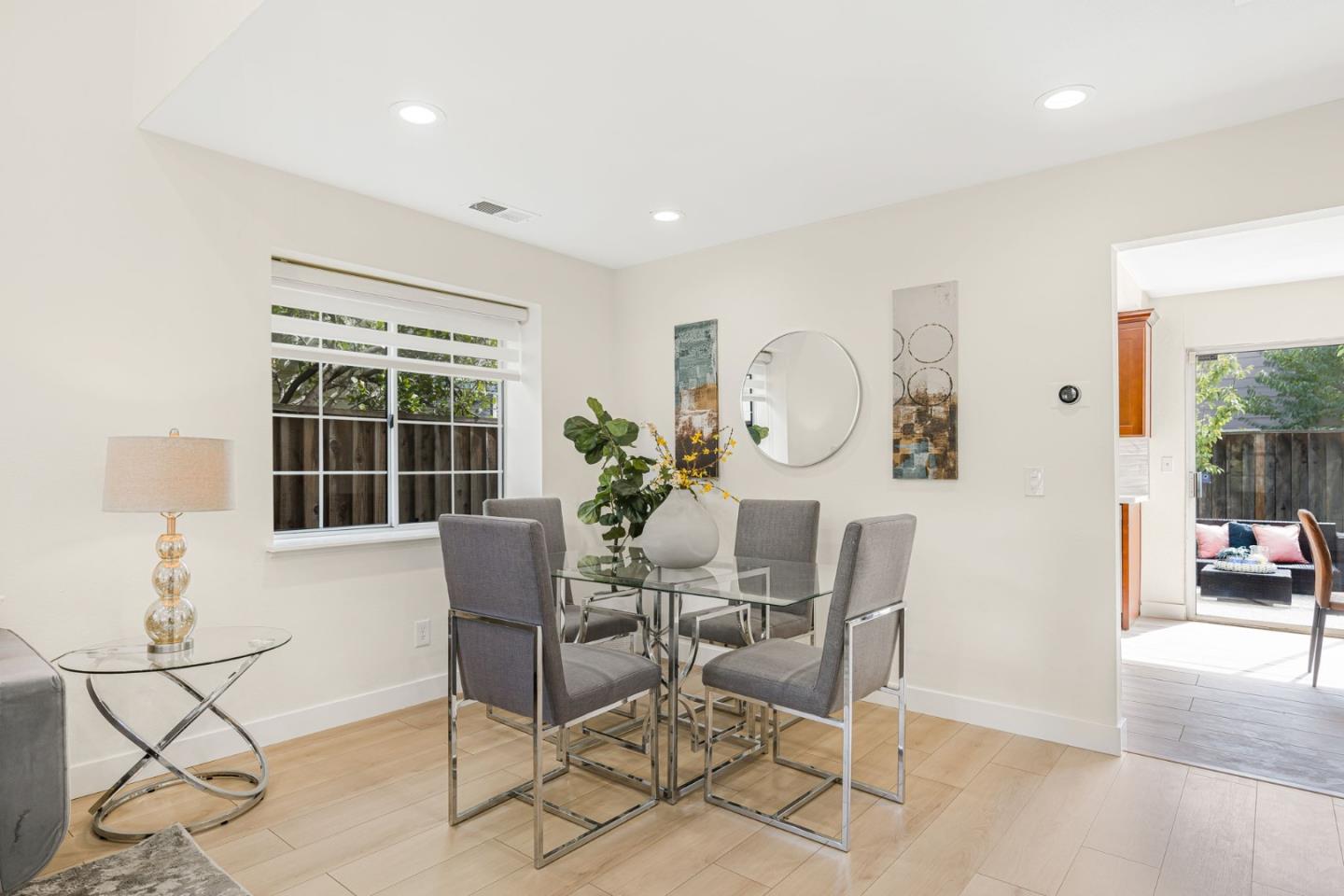 Detail Gallery Image 11 of 46 For 908 Coventry Way, Milpitas,  CA 95035 - 2 Beds | 2/1 Baths