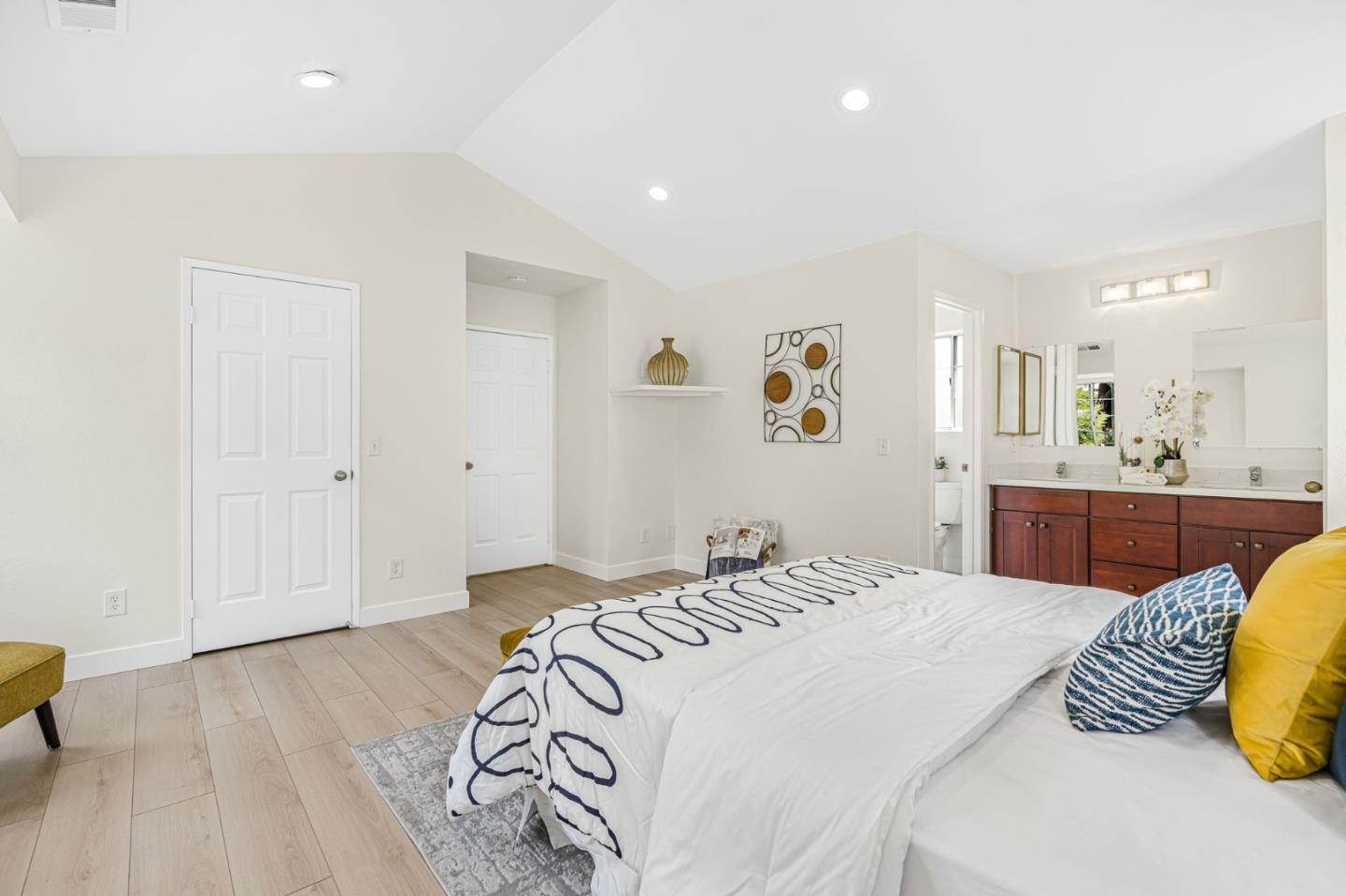 Detail Gallery Image 24 of 46 For 908 Coventry Way, Milpitas,  CA 95035 - 2 Beds | 2/1 Baths