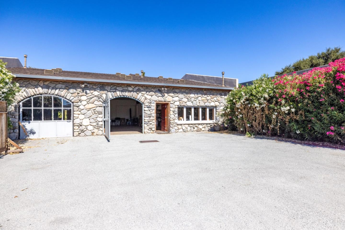 Detail Gallery Image 10 of 51 For 20300 Cachagua Rd, Carmel Valley,  CA 93924 - – Beds | – Baths