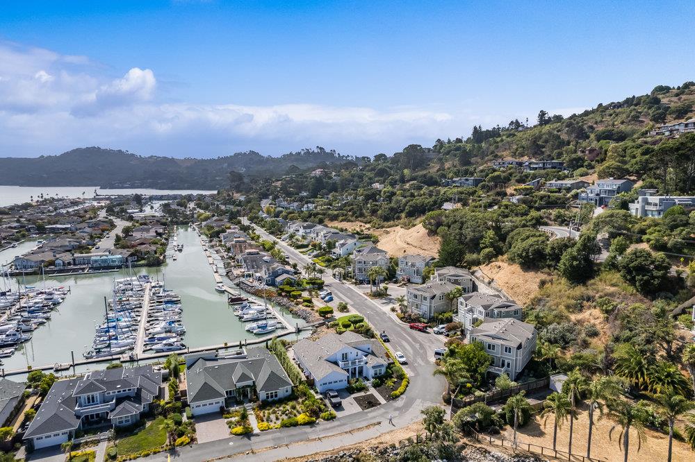 Detail Gallery Image 43 of 52 For 269 Trinidad Dr, Tiburon,  CA 94920 - 3 Beds | 3/1 Baths