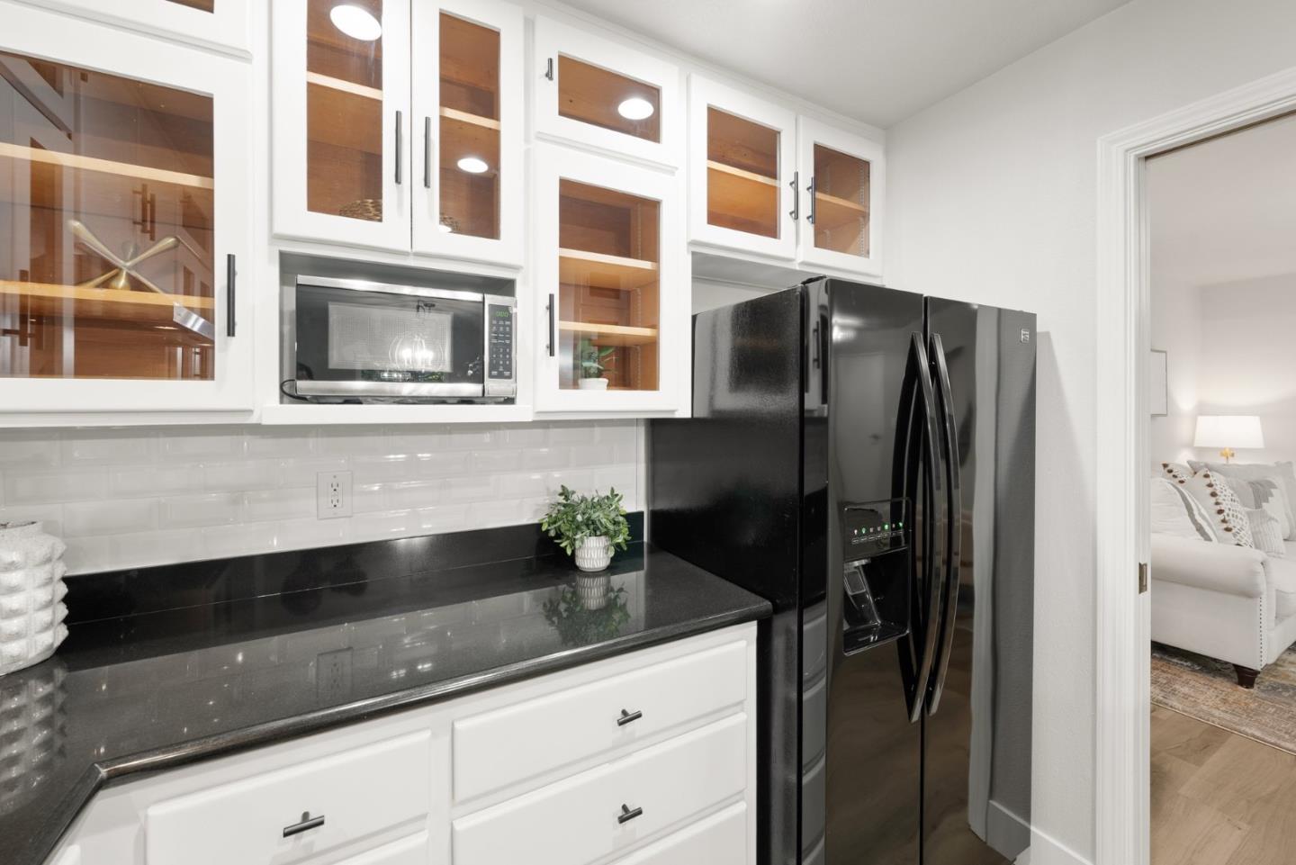 Detail Gallery Image 14 of 58 For 909 Apricot Ave #B,  Campbell,  CA 95008 - 2 Beds | 2 Baths