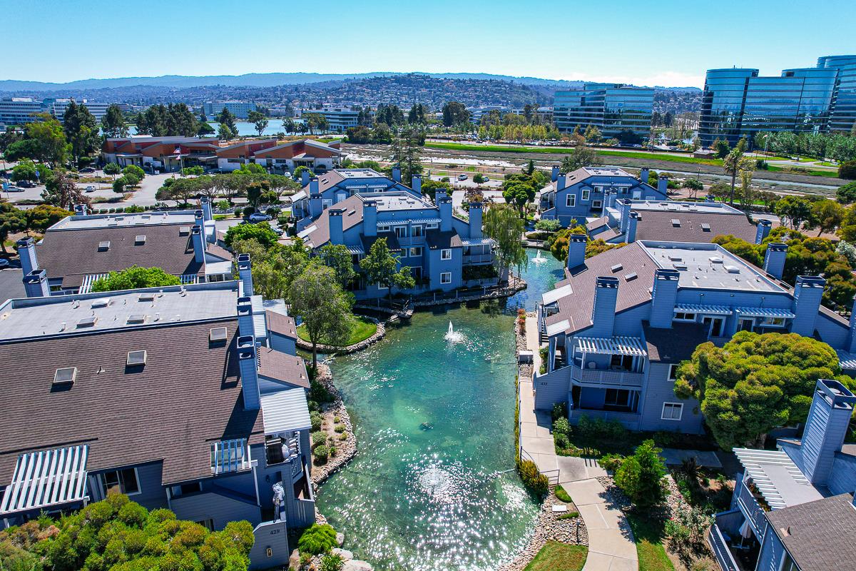 Detail Gallery Image 1 of 47 For 417 Cork Harbour Cir #C,  Redwood City,  CA 94065 - 1 Beds | 1 Baths