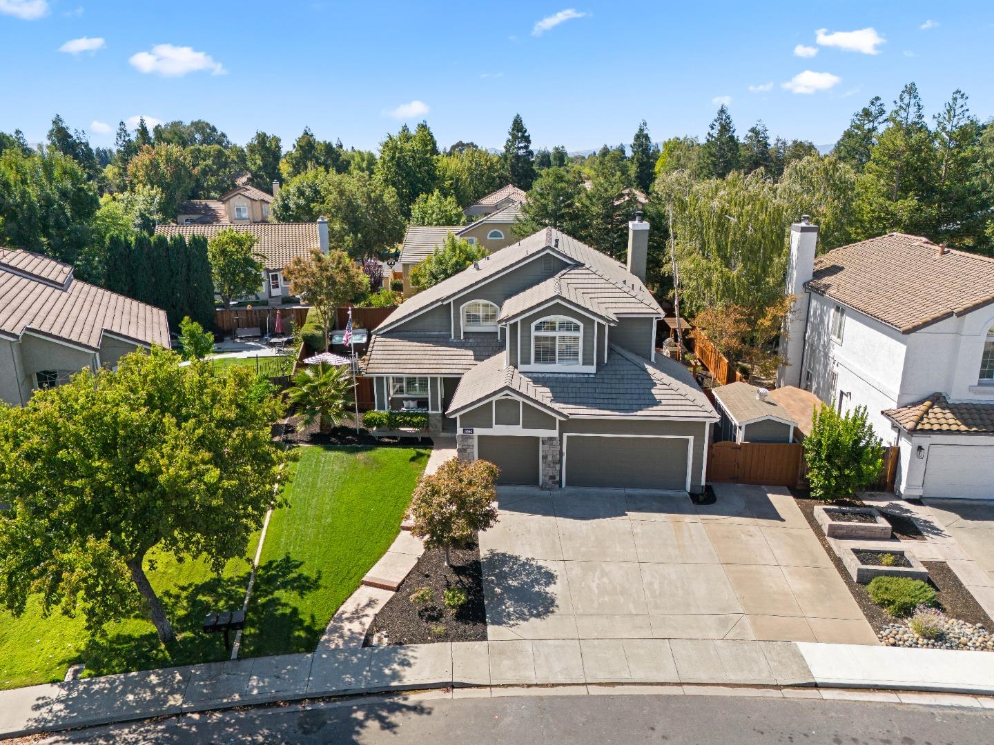 Detail Gallery Image 29 of 76 For 1061 Eve Ln, Livermore,  CA 94550 - 4 Beds | 3 Baths