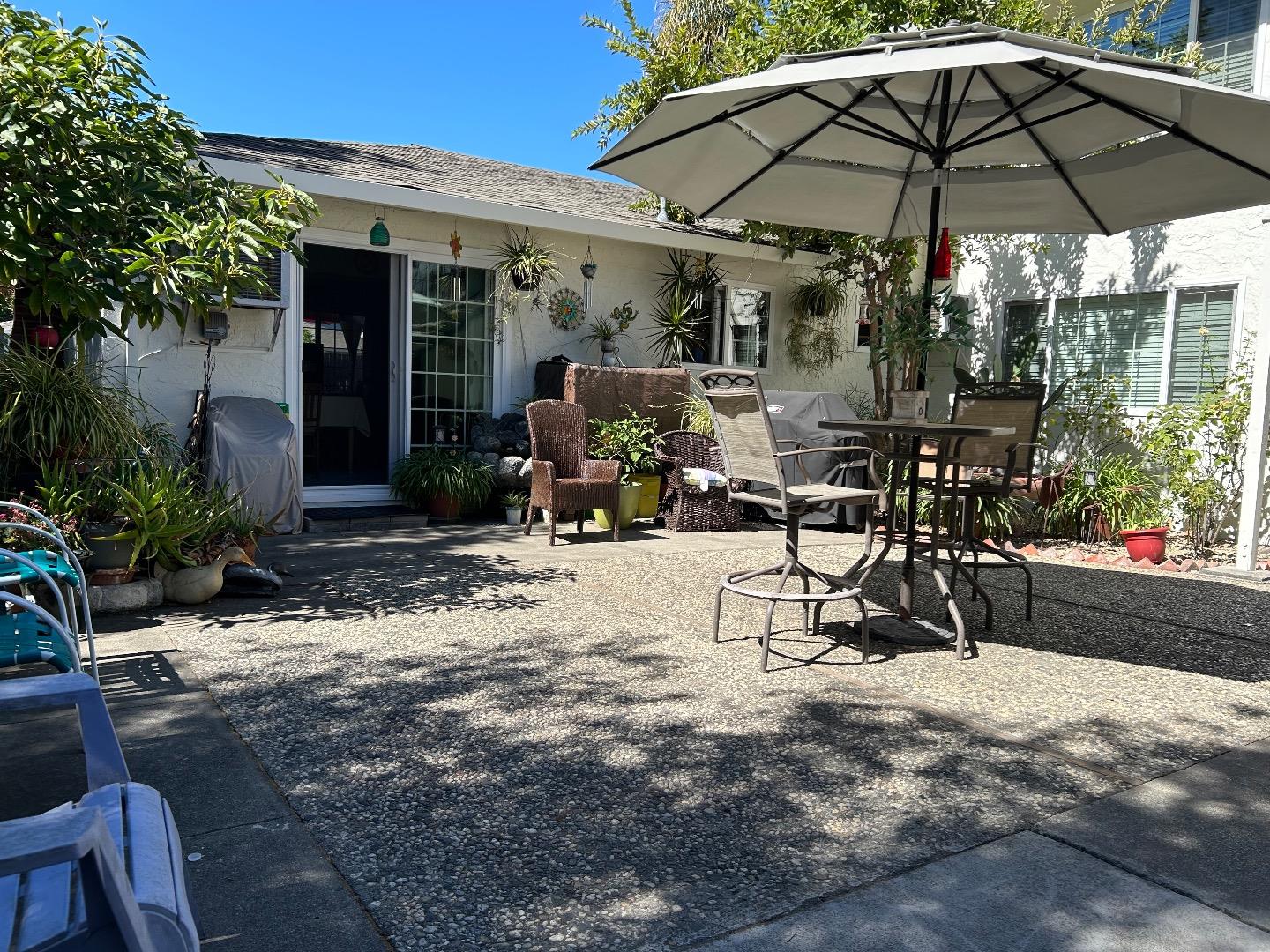 Detail Gallery Image 5 of 8 For 494 Greendale Way, San Jose,  CA 95129 - – Beds | – Baths