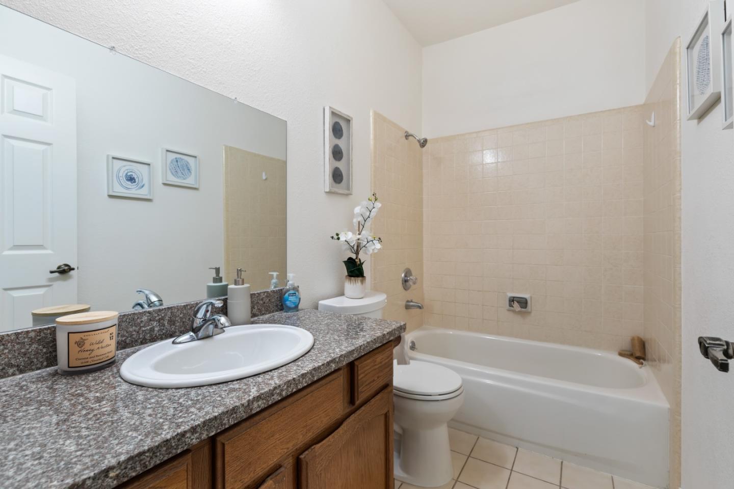 Detail Gallery Image 17 of 22 For 217 8th Ave #101,  San Mateo,  CA 94401 - 2 Beds | 2 Baths