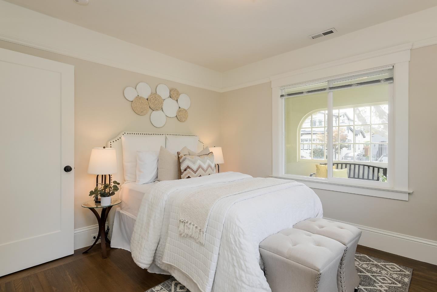 Detail Gallery Image 15 of 29 For 1315 Sanchez Ave, Burlingame,  CA 94010 - 2 Beds | 2 Baths