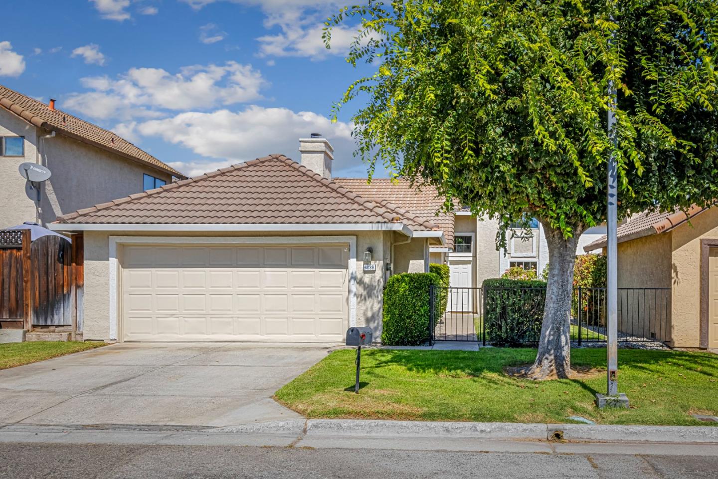 Detail Gallery Image 1 of 1 For 1139 Del Oro Way, Gilroy,  CA 95020 - 3 Beds | 2 Baths