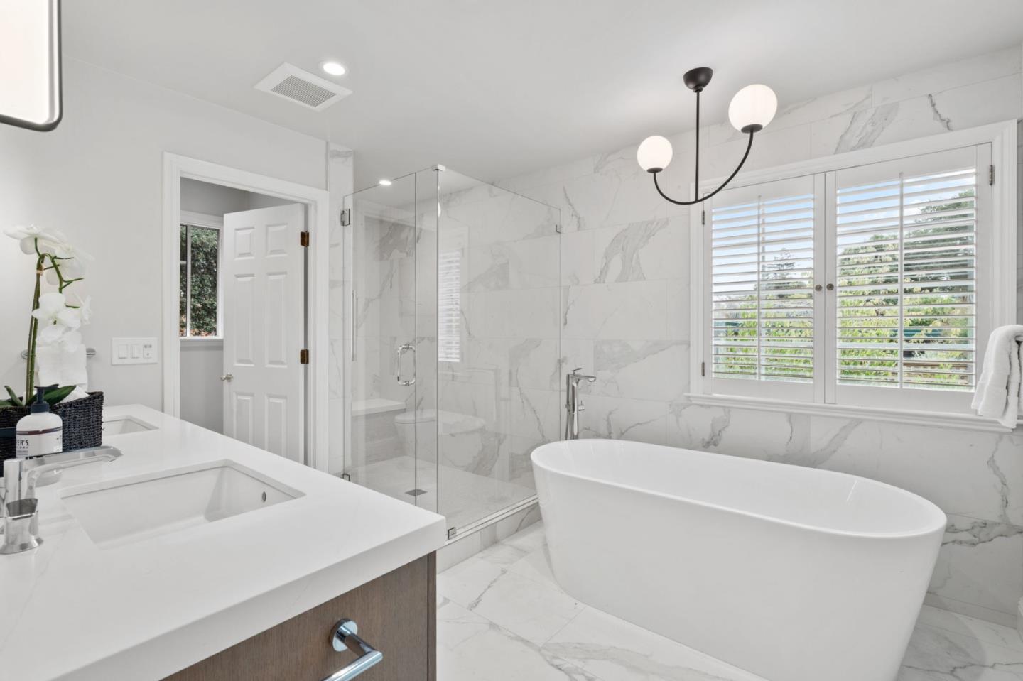 Detail Gallery Image 12 of 44 For 969 Berry Ave, Los Altos,  CA 94024 - 4 Beds | 3/1 Baths