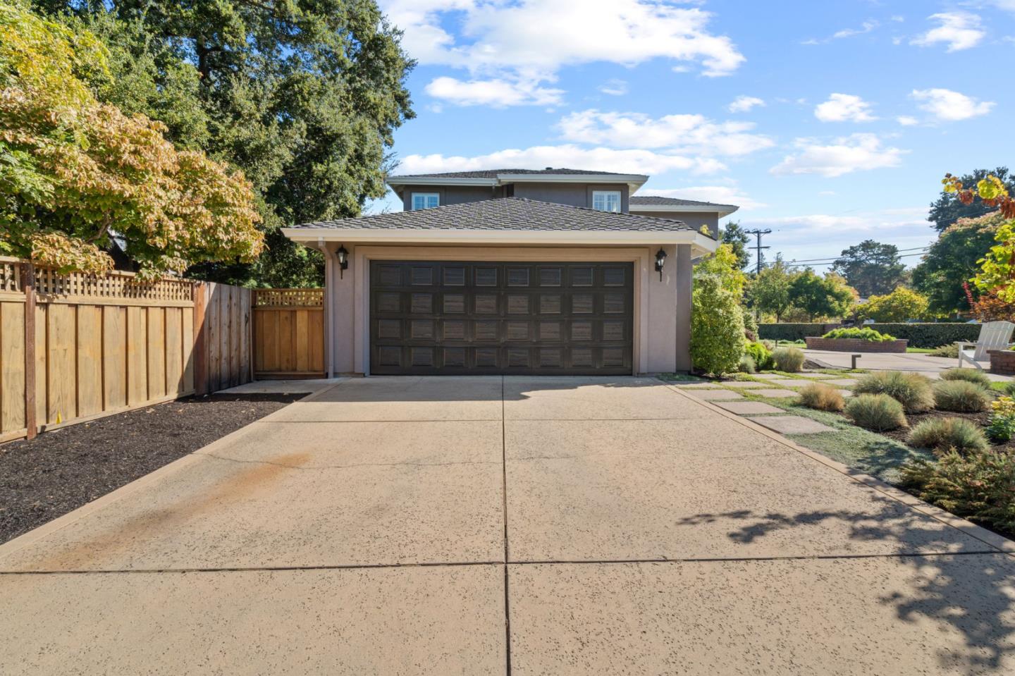 Detail Gallery Image 35 of 44 For 969 Berry Ave, Los Altos,  CA 94024 - 4 Beds | 3/1 Baths