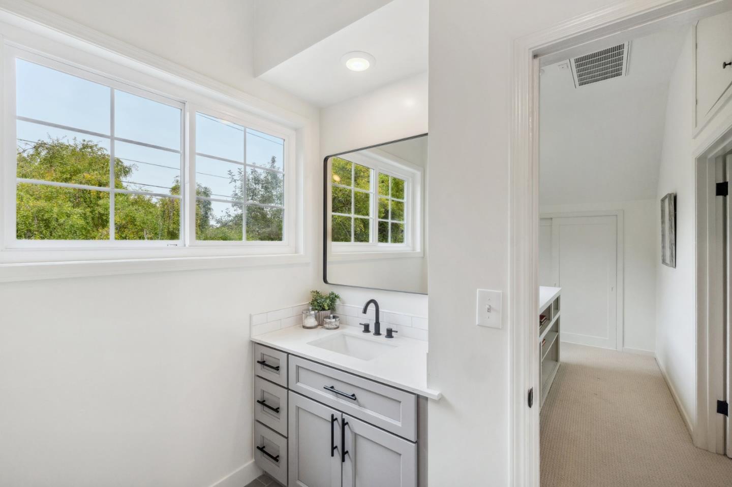 Detail Gallery Image 31 of 45 For 306 Iris Way, Palo Alto,  CA 94303 - 3 Beds | 2 Baths