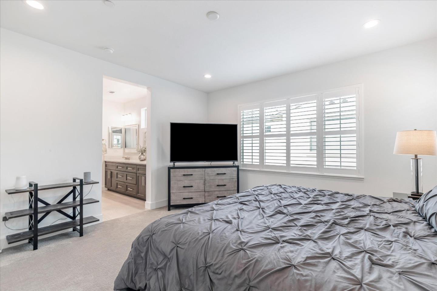 Detail Gallery Image 17 of 28 For 1083 S Yerba Buena Ct, Mountain House,  CA 95391 - 3 Beds | 2/1 Baths