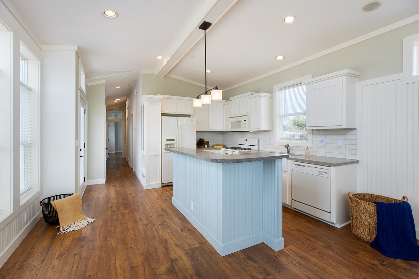 2395 Delaware Avenue # 22, Santa Cruz, California 95060, 2 Bedrooms Bedrooms, ,1 BathroomBathrooms,Manufactured In Park,For Sale,2395 Delaware Avenue # 22,ML81981063