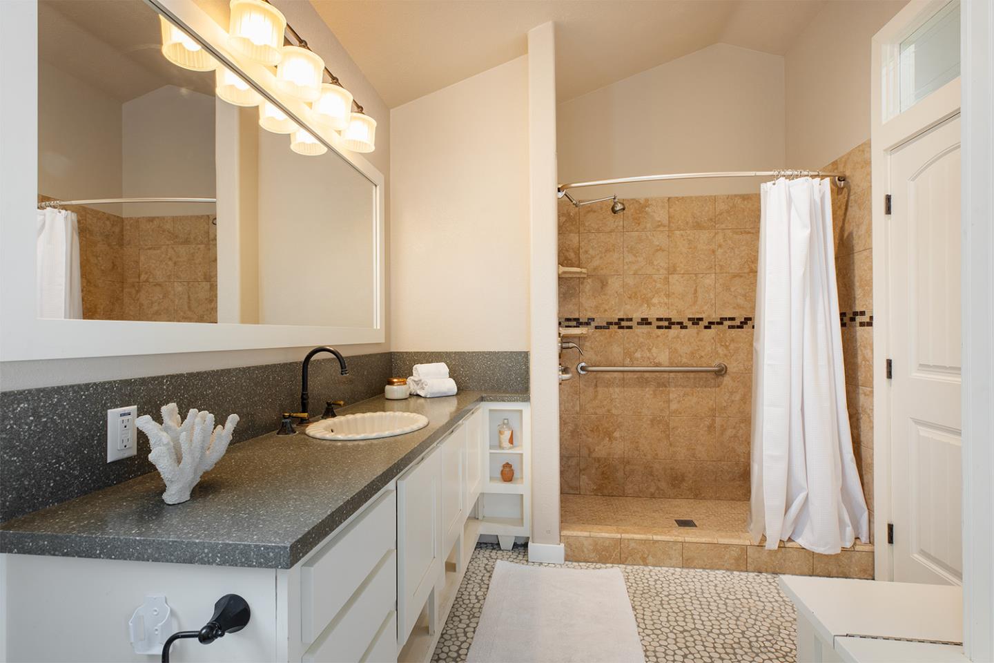 Detail Gallery Image 23 of 46 For 2395 Delaware Ave #22,  Santa Cruz,  CA 95060 - 2 Beds | 1 Baths