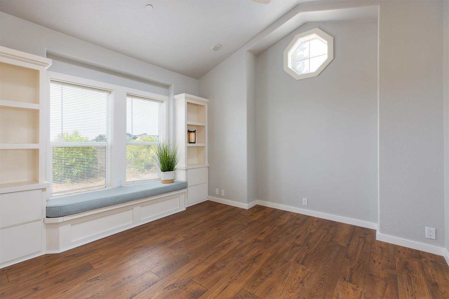 Detail Gallery Image 25 of 46 For 2395 Delaware Ave #22,  Santa Cruz,  CA 95060 - 2 Beds | 1 Baths