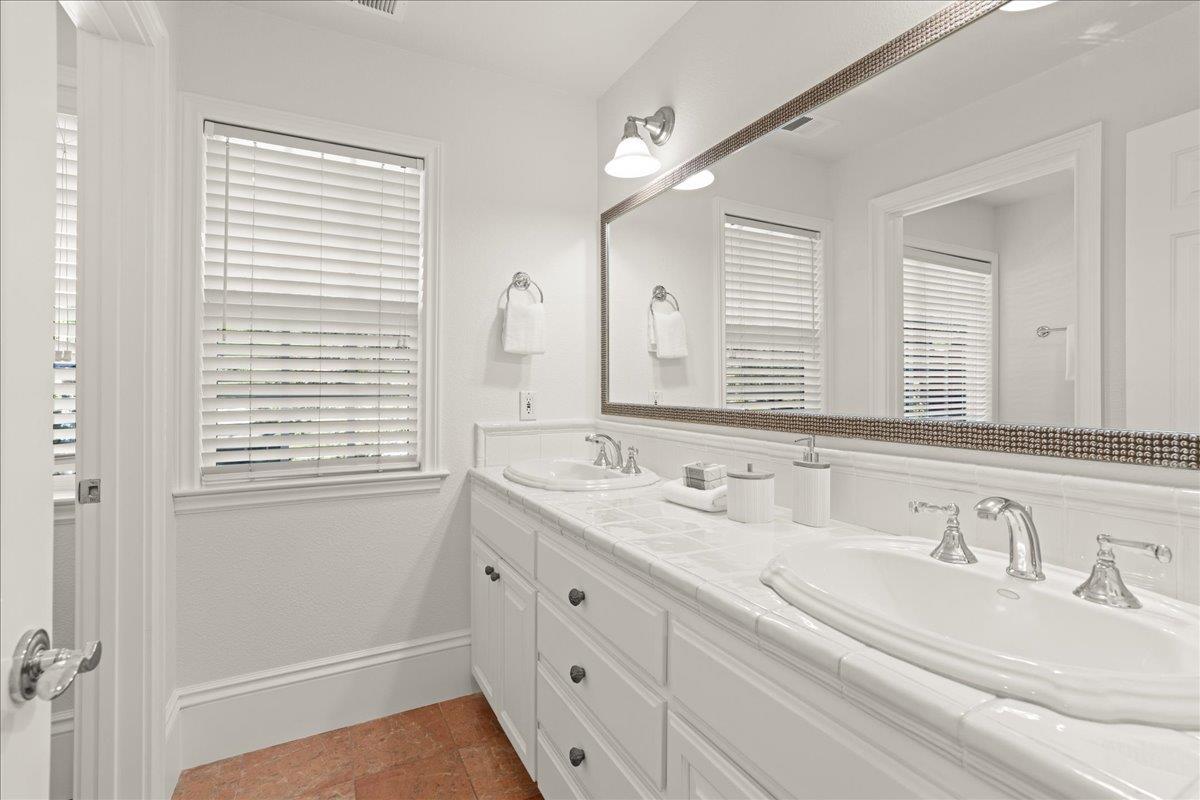 Detail Gallery Image 45 of 64 For 128 Whitney Ave, Los Gatos,  CA 95030 - 3 Beds | 2/1 Baths