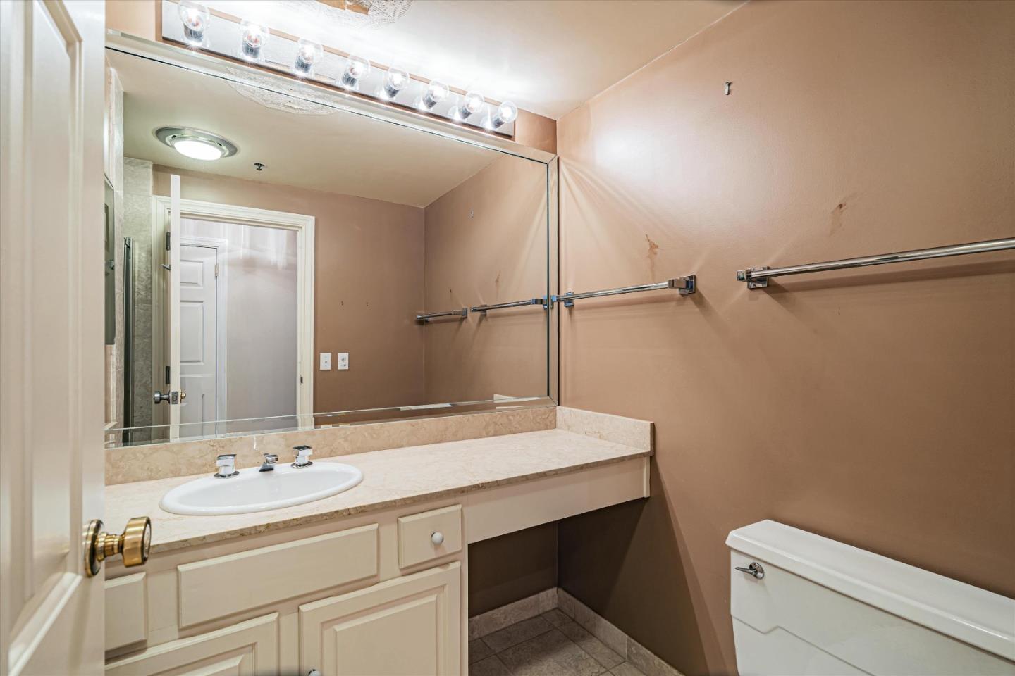 Detail Gallery Image 13 of 24 For 555 Laurel Ave #517,  San Mateo,  CA 94401 - 2 Beds | 2 Baths