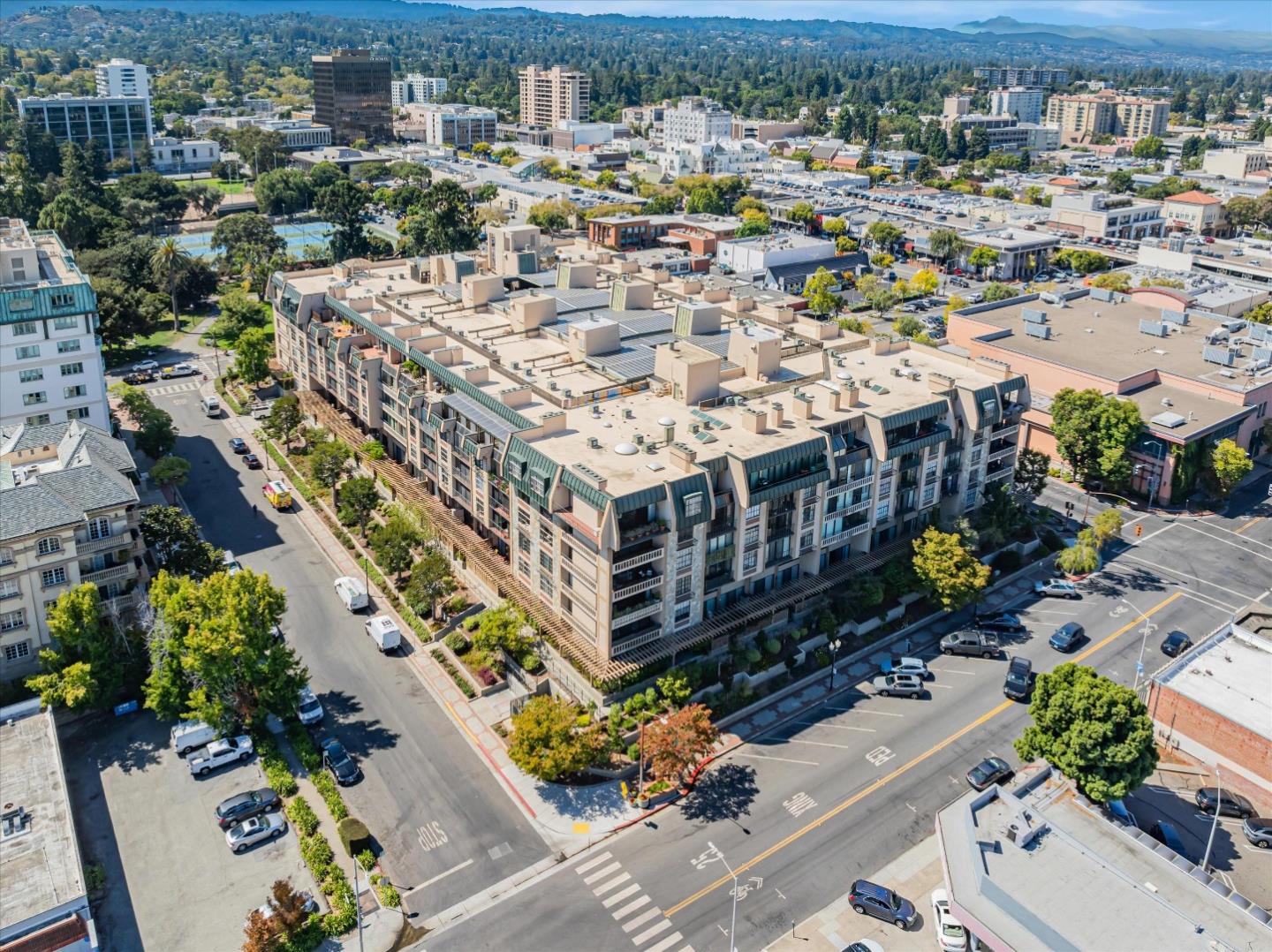 Detail Gallery Image 22 of 24 For 555 Laurel Ave #517,  San Mateo,  CA 94401 - 2 Beds | 2 Baths