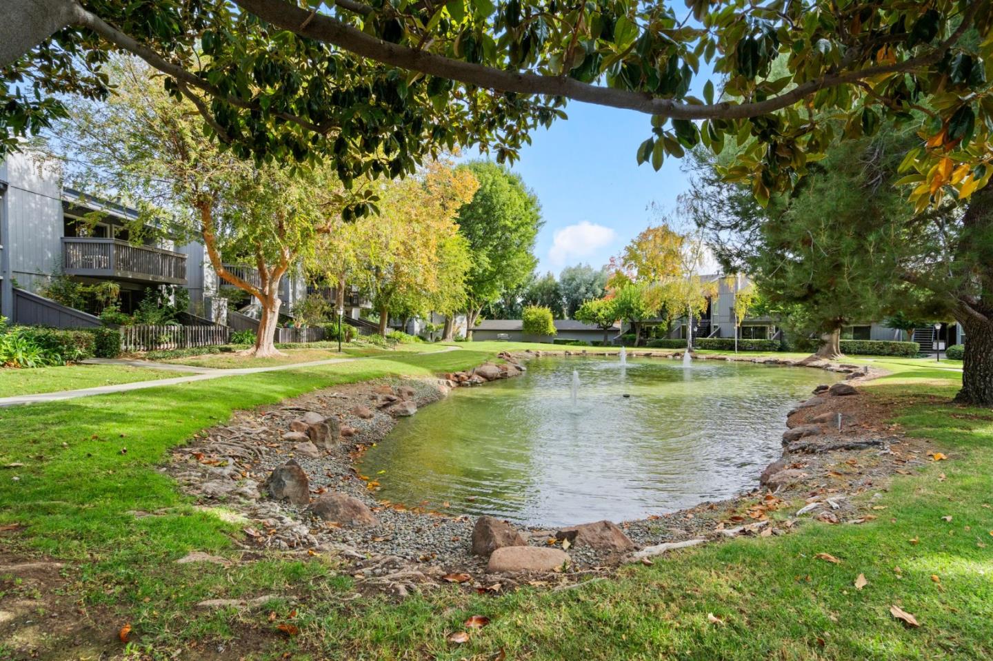 Detail Gallery Image 42 of 51 For 2212 Almaden Rd a,  San Jose,  CA 95125 - 2 Beds | 2 Baths