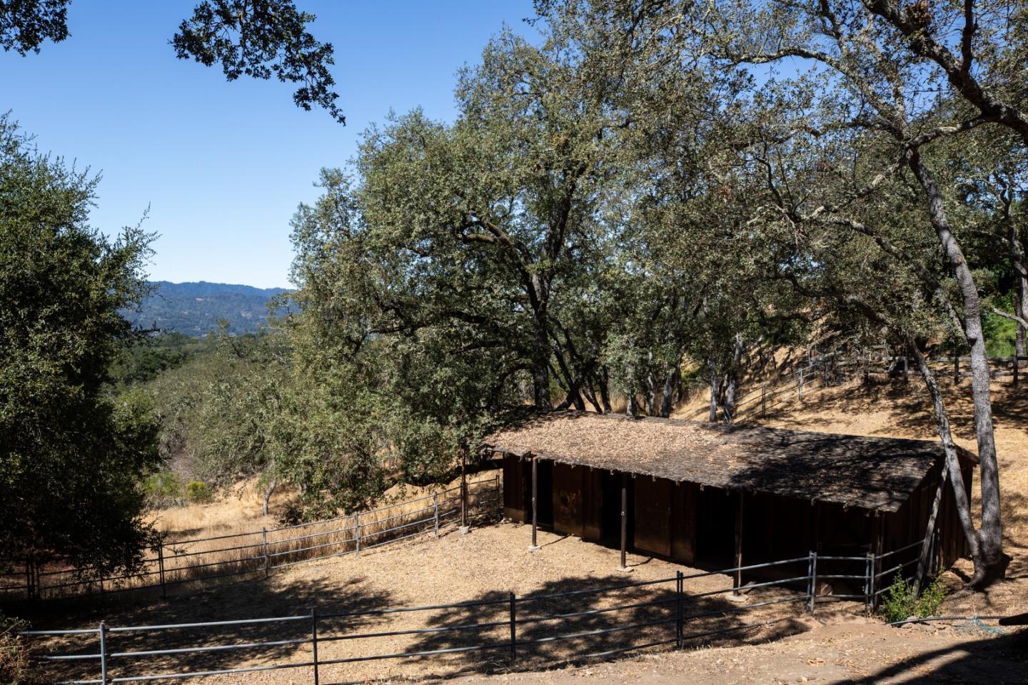 Detail Gallery Image 17 of 34 For 391 Golden Hills Dr, Portola Valley,  CA 94028 - 4 Beds | 2/1 Baths