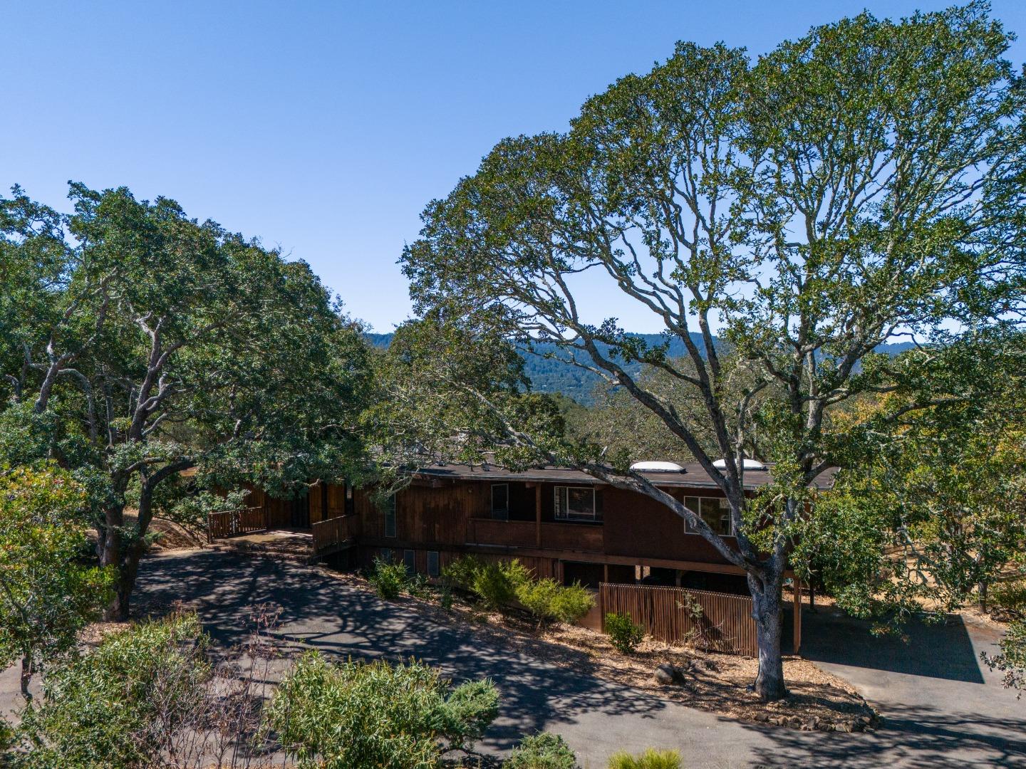 Detail Gallery Image 3 of 34 For 391 Golden Hills Dr, Portola Valley,  CA 94028 - 4 Beds | 2/1 Baths