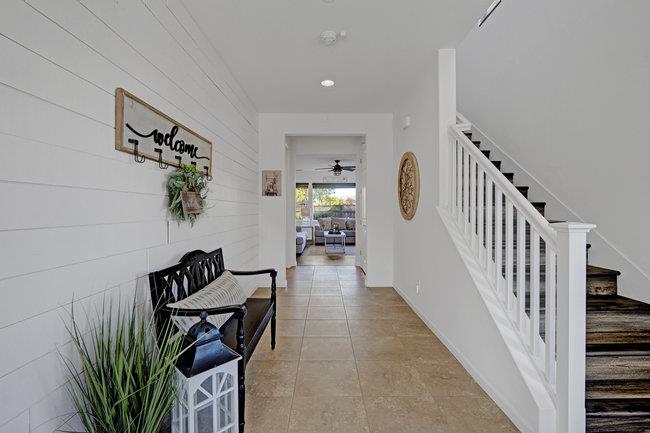 Detail Gallery Image 24 of 31 For 1061 Viognier Way, Gilroy,  CA 95020 - 3 Beds | 2/1 Baths