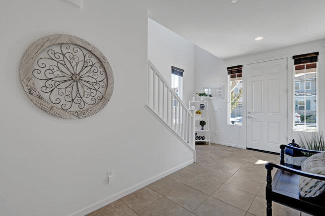 Detail Gallery Image 27 of 31 For 1061 Viognier Way, Gilroy,  CA 95020 - 3 Beds | 2/1 Baths