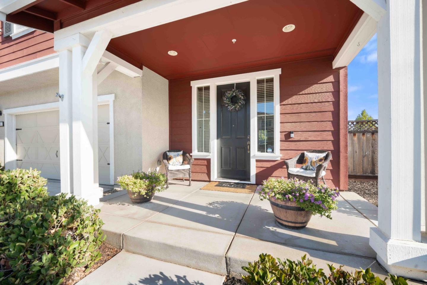 Detail Gallery Image 5 of 31 For 1061 Viognier Way, Gilroy,  CA 95020 - 3 Beds | 2/1 Baths