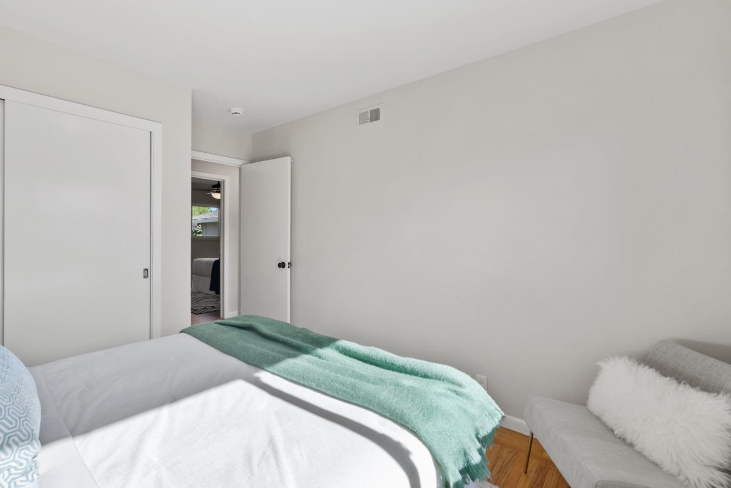 Detail Gallery Image 27 of 40 For 2547 Hampton Ave, Redwood City,  CA 94061 - 3 Beds | 2 Baths