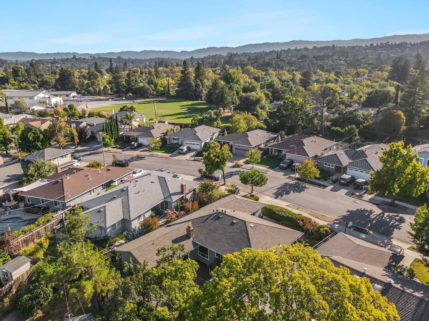 Detail Gallery Image 40 of 40 For 2547 Hampton Ave, Redwood City,  CA 94061 - 3 Beds | 2 Baths