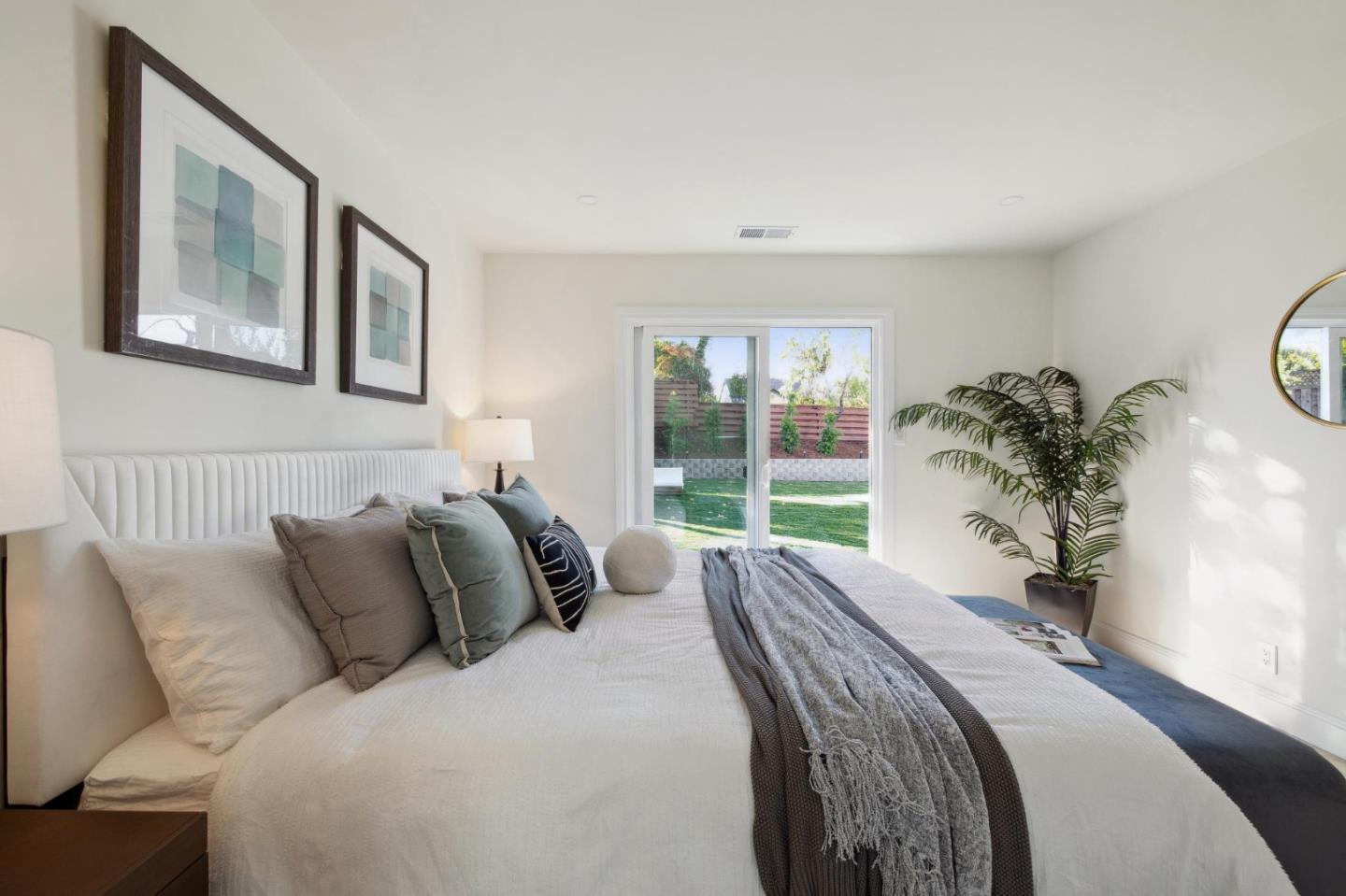 Detail Gallery Image 27 of 52 For 2108 Trousdale Dr, Burlingame,  CA 94010 - 3 Beds | 2 Baths