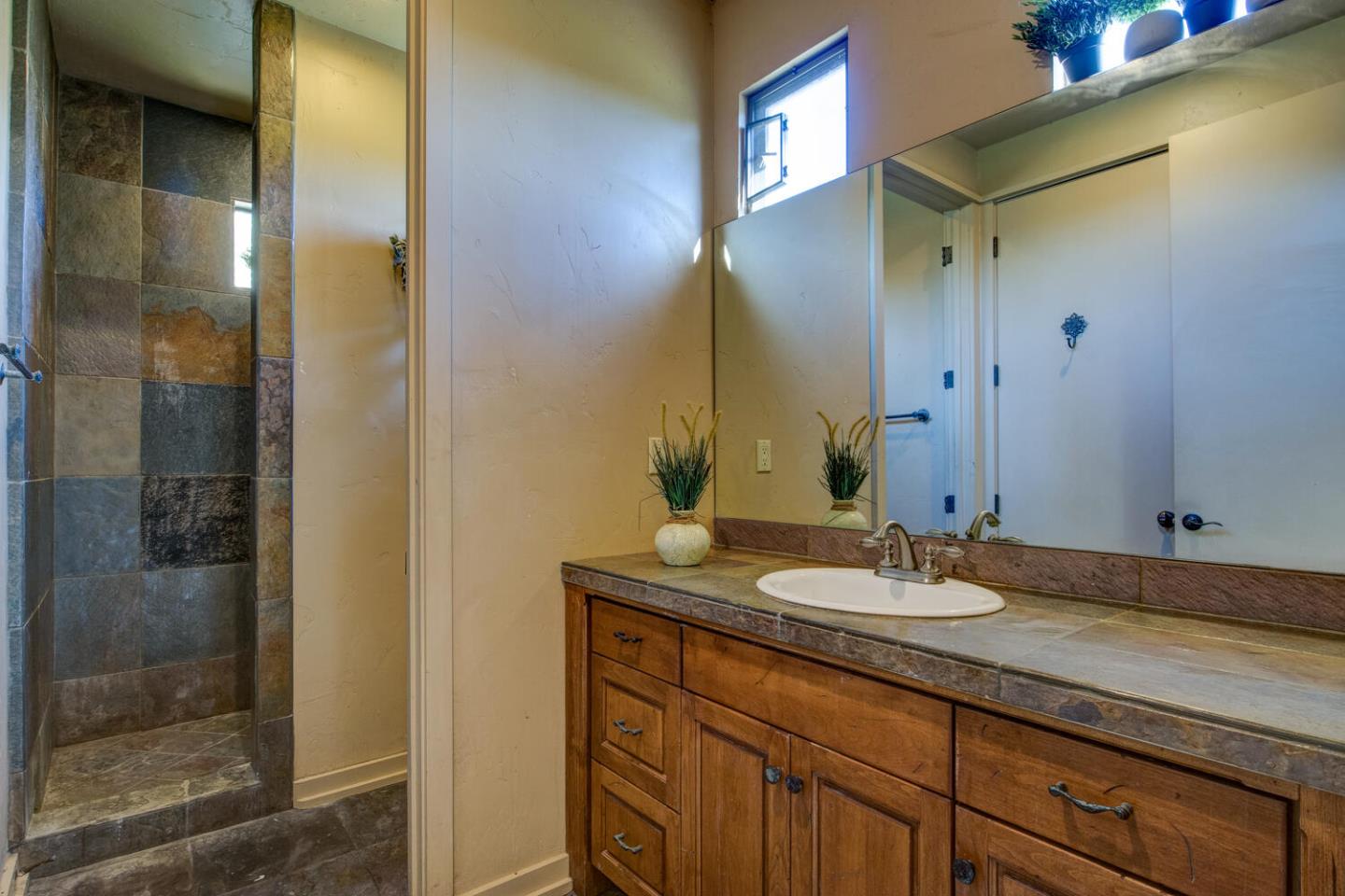 Detail Gallery Image 24 of 42 For 16719 Hickory Ave, Patterson,  CA 95363 - 4 Beds | 3/1 Baths