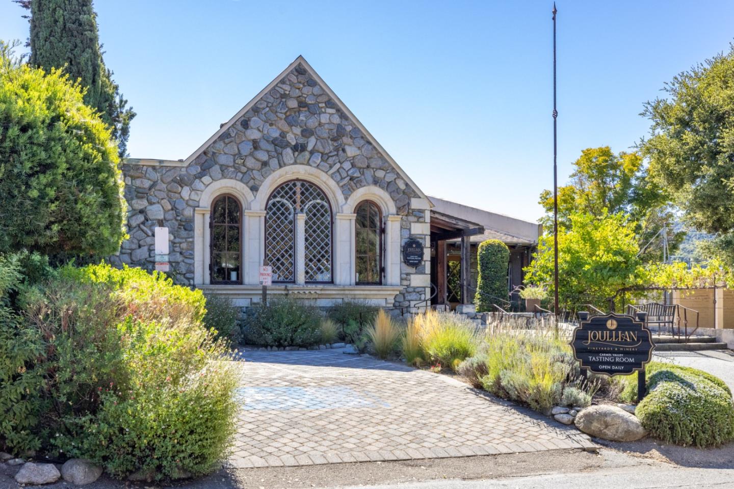 Detail Gallery Image 30 of 53 For 20300 Cachagua, Carmel Valley,  CA 93924 - 3 Beds | 3 Baths