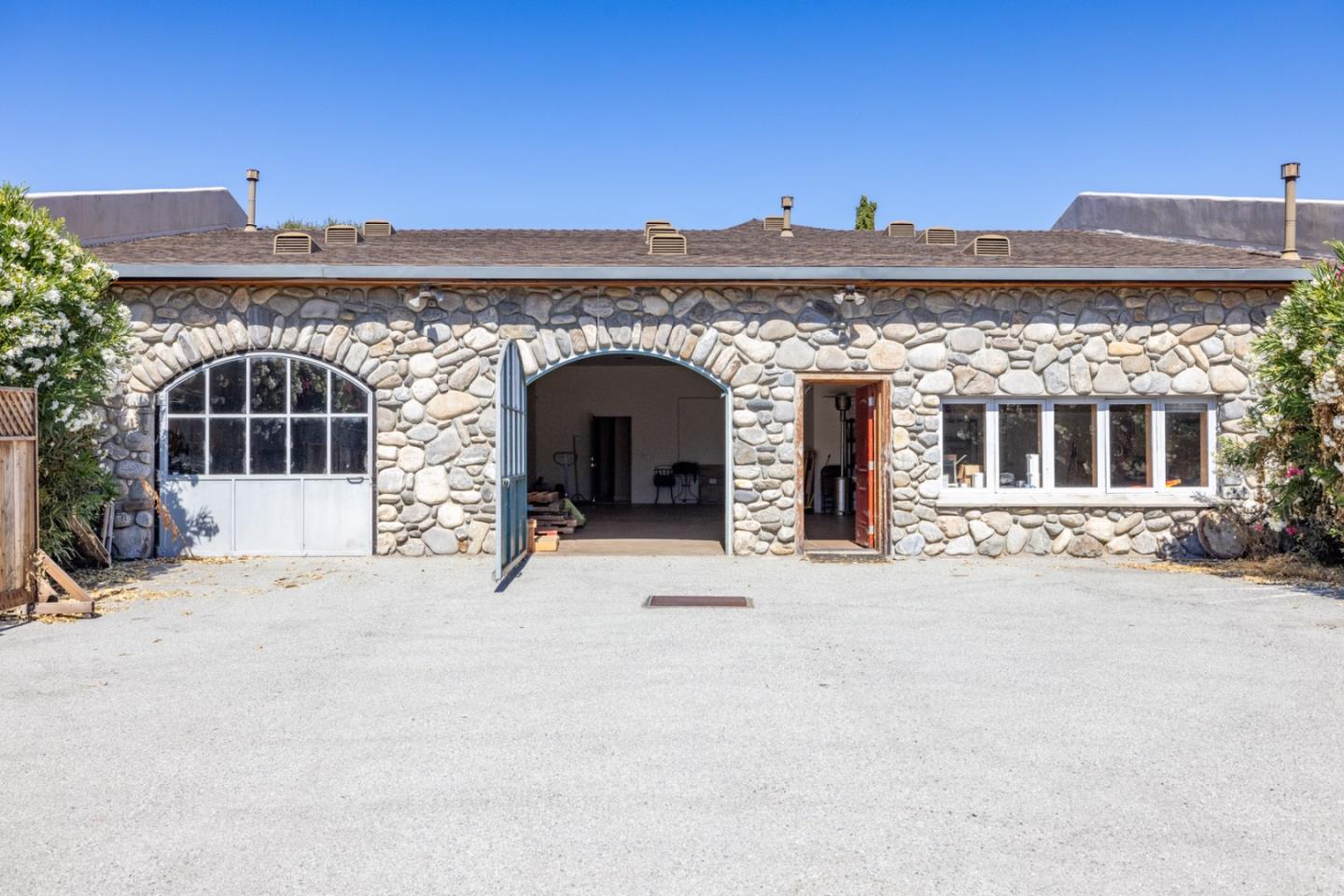 Detail Gallery Image 41 of 53 For 20300 Cachagua, Carmel Valley,  CA 93924 - 3 Beds | 3 Baths