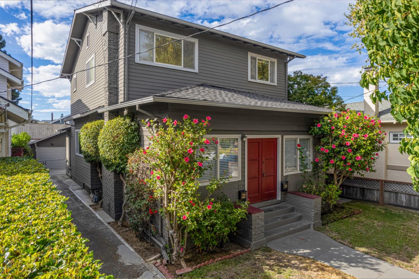 Detail Gallery Image 3 of 39 For 219 State St, San Mateo,  CA 94401 - 5 Beds | 3 Baths