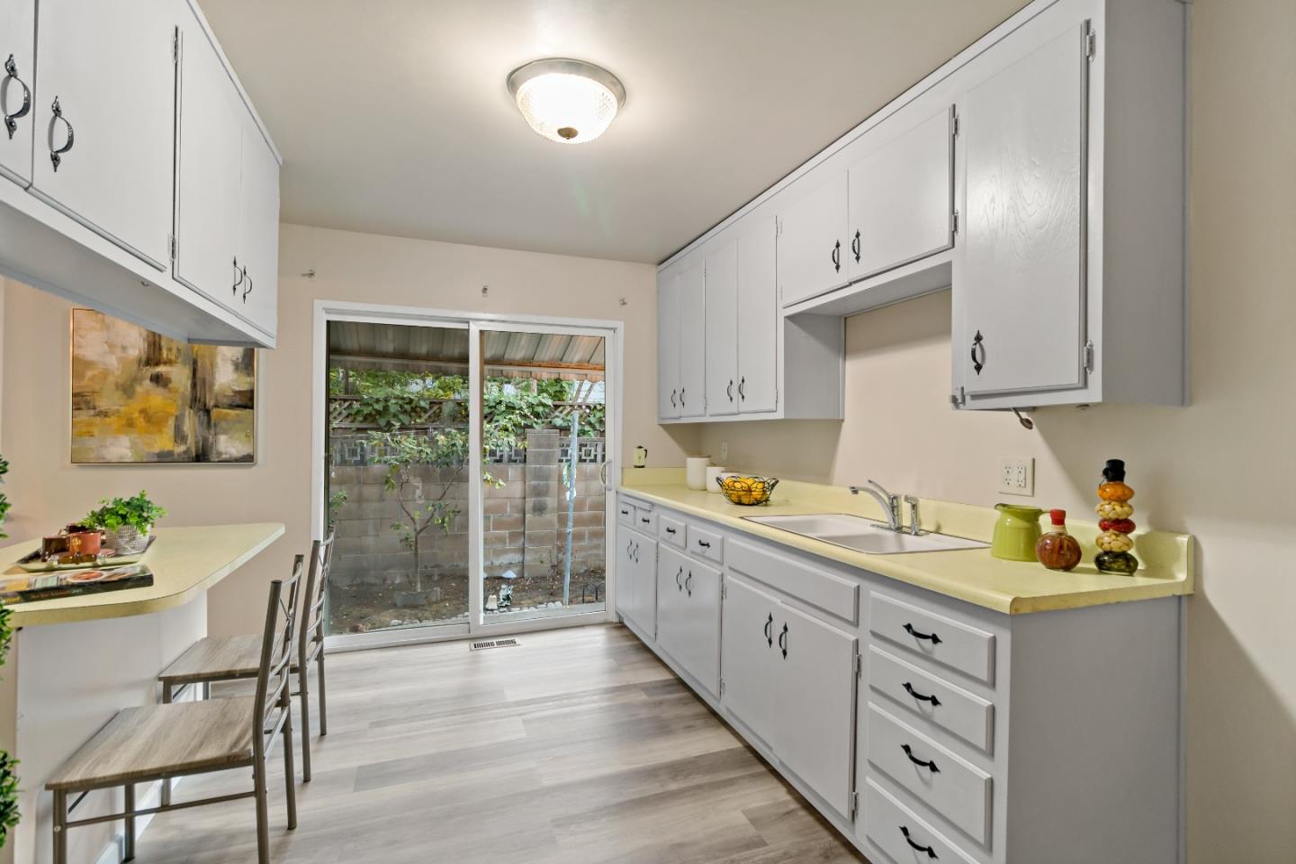 Detail Gallery Image 31 of 65 For 67 Holbrook Ln, Atherton,  CA 94027 - 3 Beds | 2 Baths